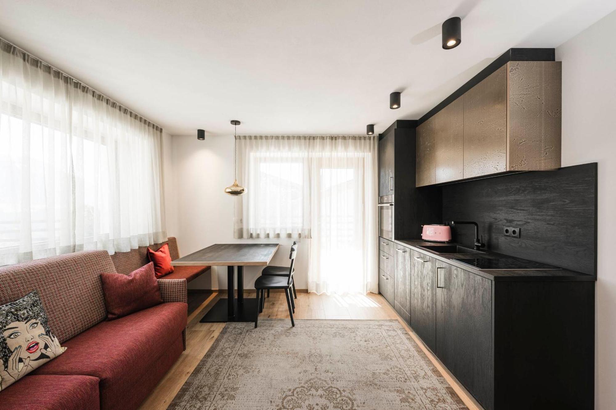 Pension Haus Tirol 라이온 외부 사진