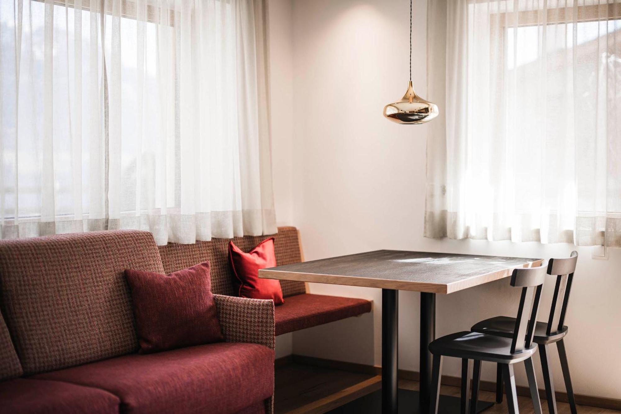 Pension Haus Tirol 라이온 외부 사진