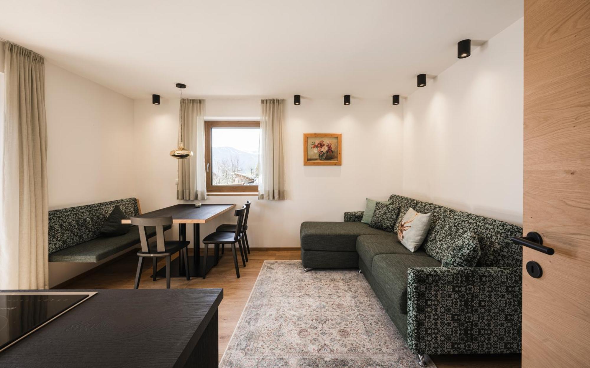 Pension Haus Tirol 라이온 외부 사진