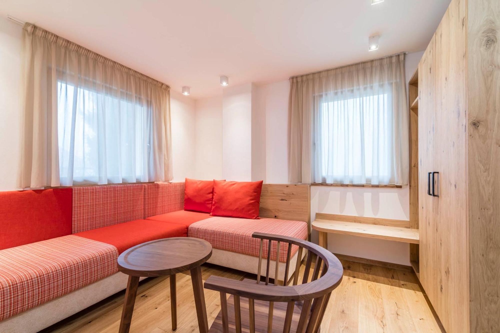 Pension Haus Tirol 라이온 외부 사진