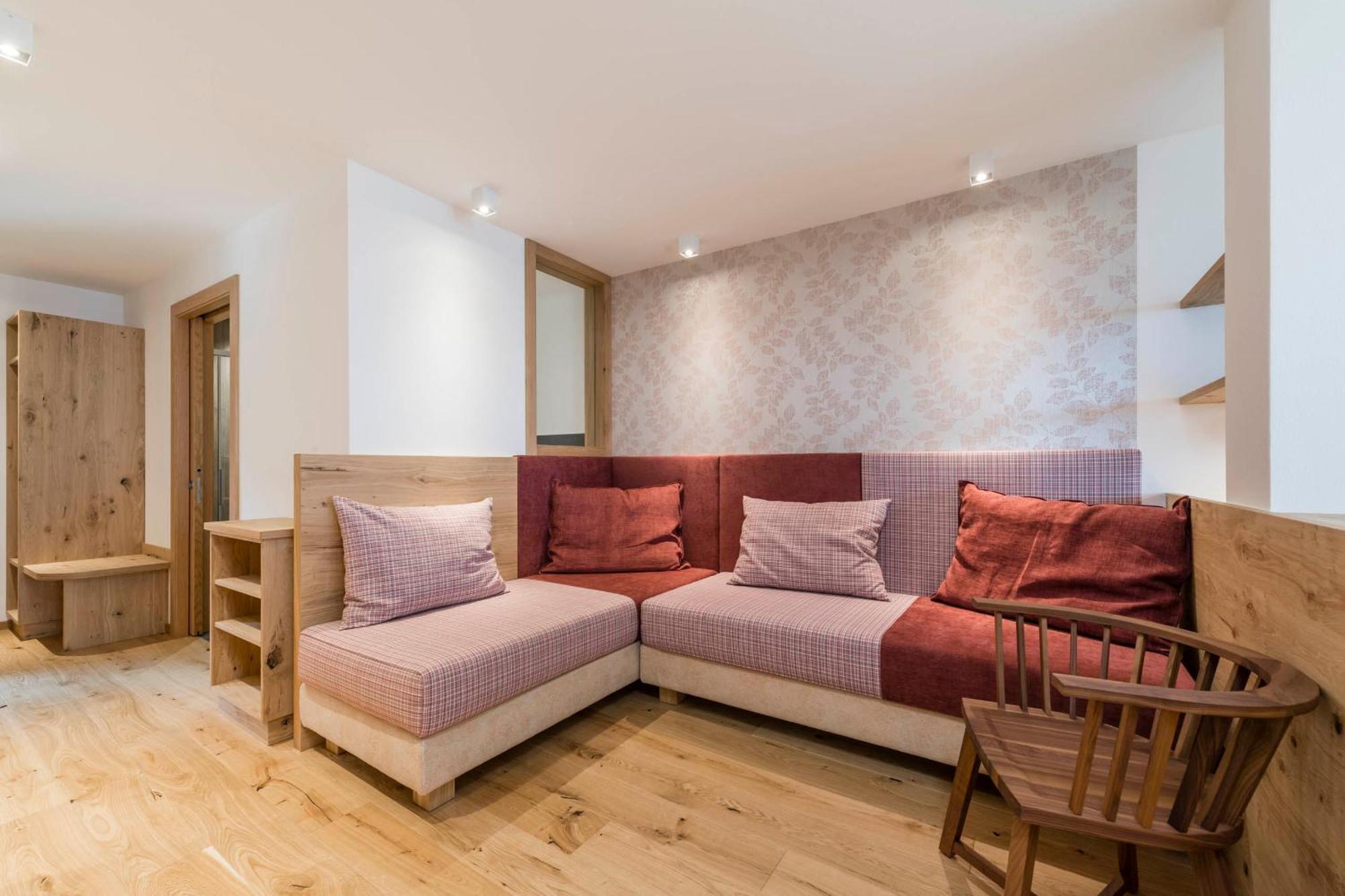 Pension Haus Tirol 라이온 외부 사진